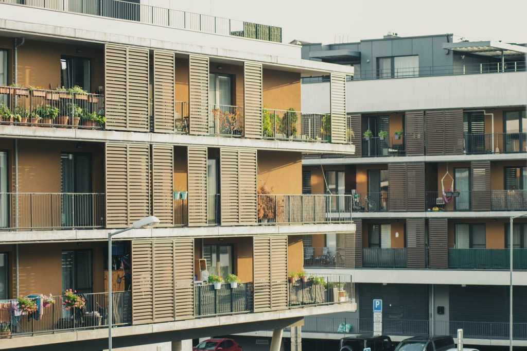 flats, building, architecture-7417646.jpg